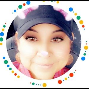 Meet your Posher, Denise